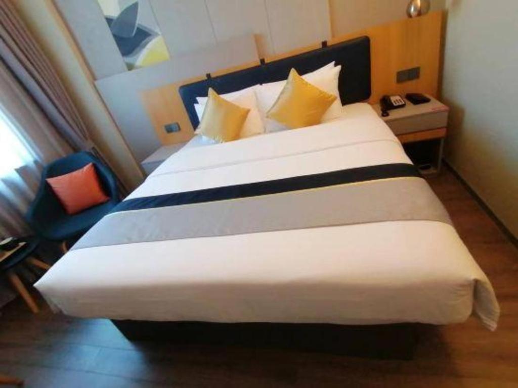 Home Inn Kunming Baita Road Кунмин Екстериор снимка