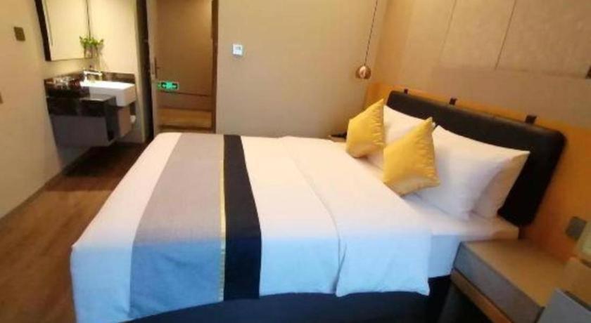Home Inn Kunming Baita Road Кунмин Екстериор снимка
